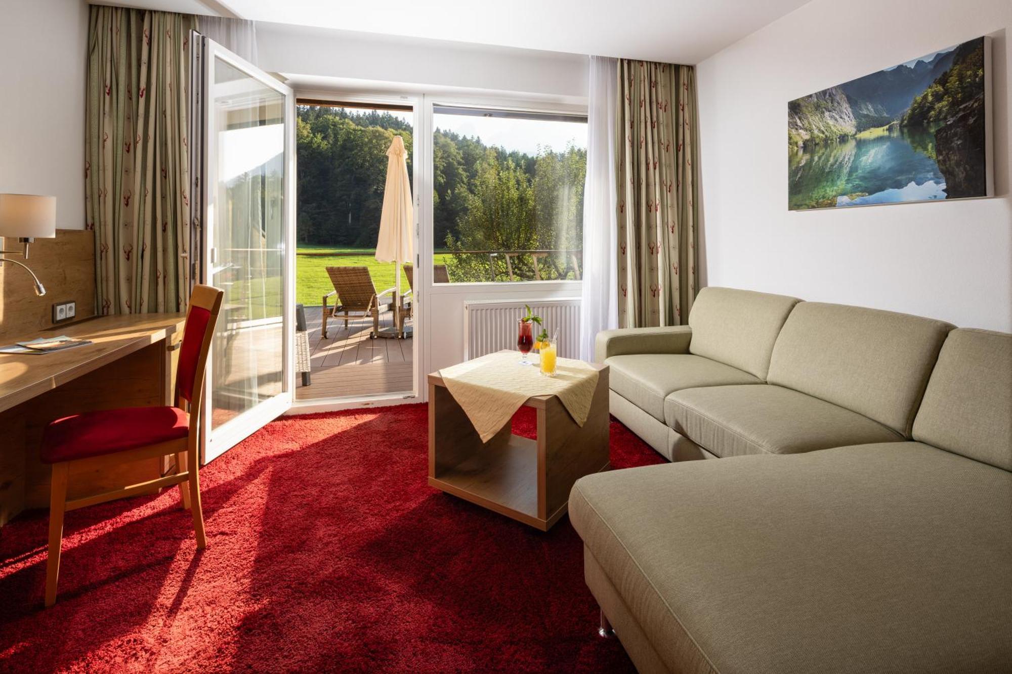 Alm- & Wellnesshotel Alpenhof Schoenau am Koenigsee Exterior photo